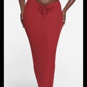 BRAND NEW Skims Soft Lounge Skirt